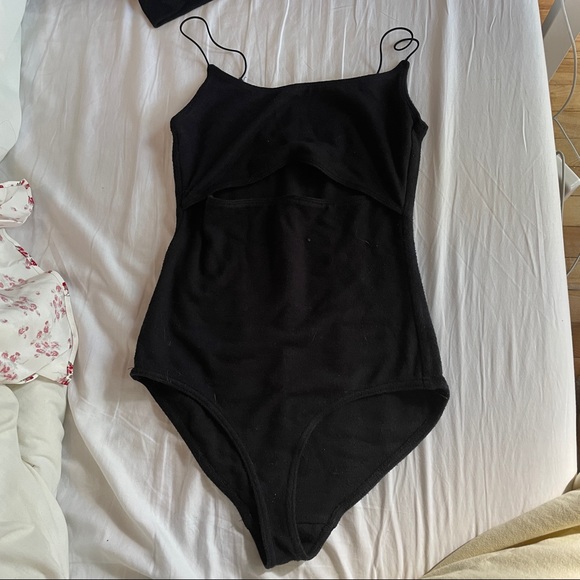 Aritzia Wildfred Free bodysuit - Picture 1 of 3